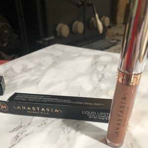 Nude Anastasia Beverly Hills liquid Lipstick 💄